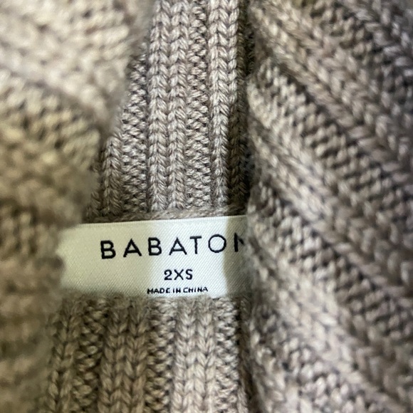 NWT Aritzia Babaton XXS Guell sweater Turner Taupe - Picture 3 of 3